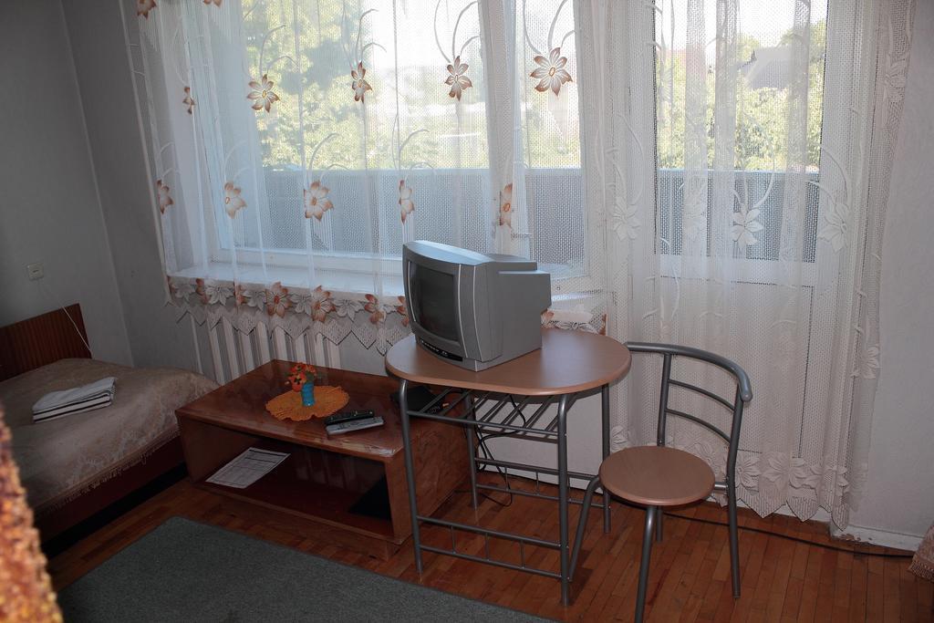 Hotell Paeaesuke Jõhvi Rom bilde